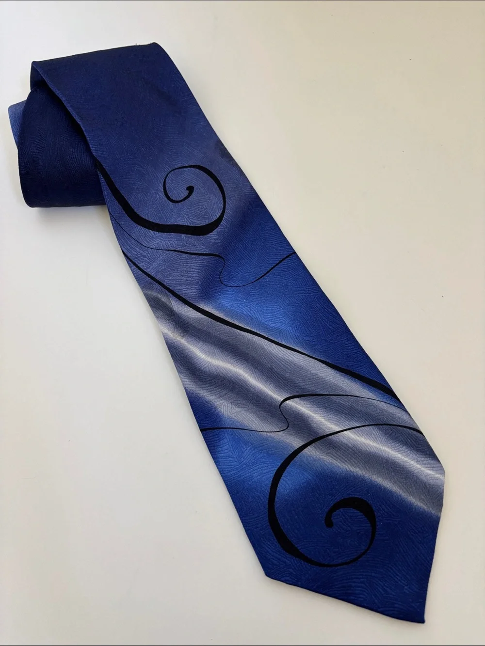 Vintage 2004 J Garcia Banyan Trees ll Collection 35 Silk Neck Tie Blue Swirl